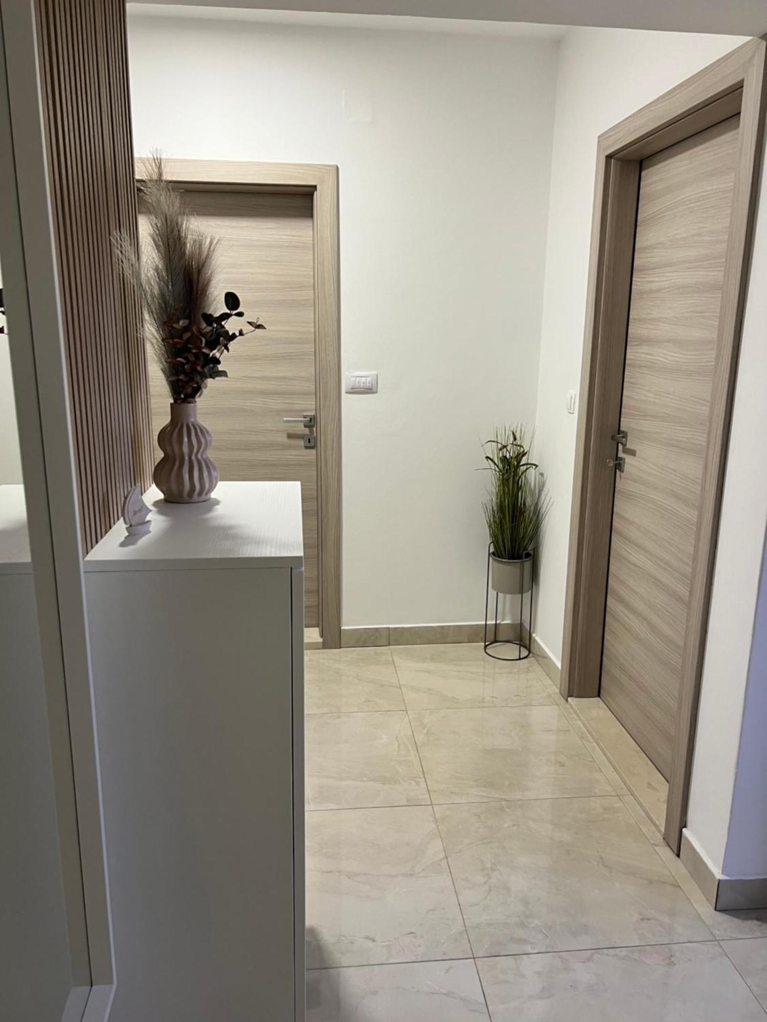 Apartmani Ivelic Supetar Exterior foto